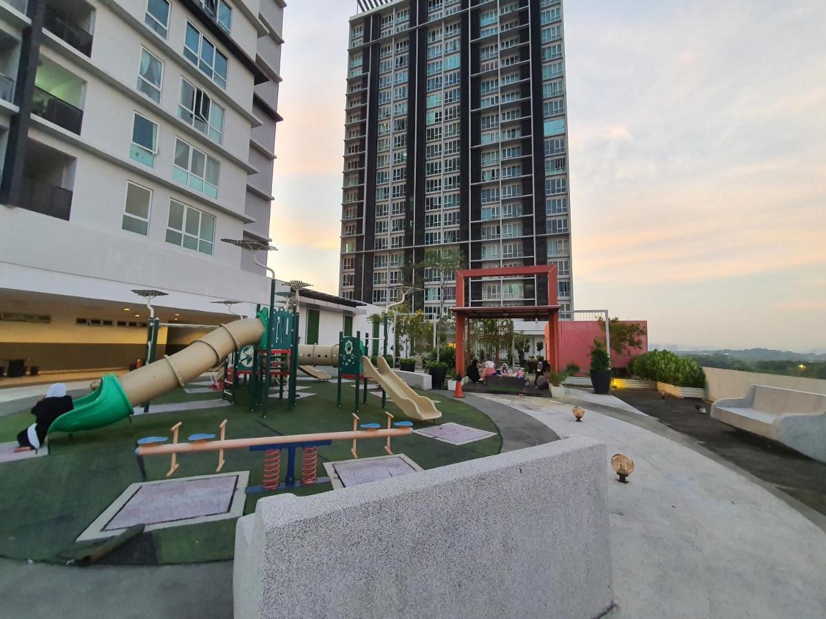 De Centrum By Adam Homestay, Putrajaya Bangi Apartment *